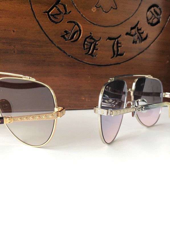 Picture of Chrome Hearts Sunglasses _SKUfw40166776fw